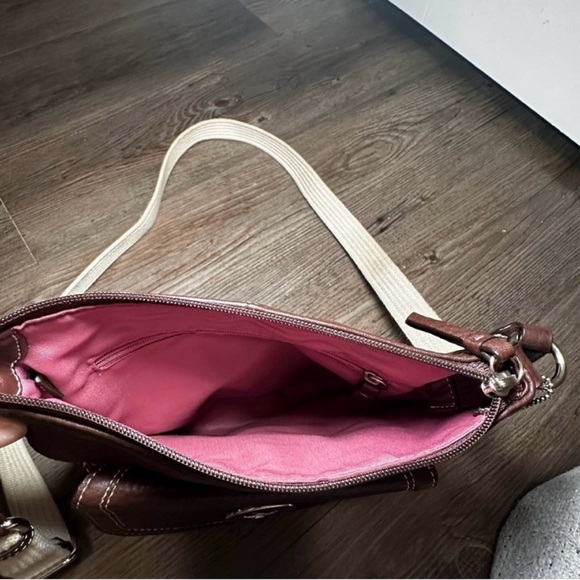 🌻 Coach Brown with Tan Strap Pebbled Leather Crossbody - Picture 14 of 16